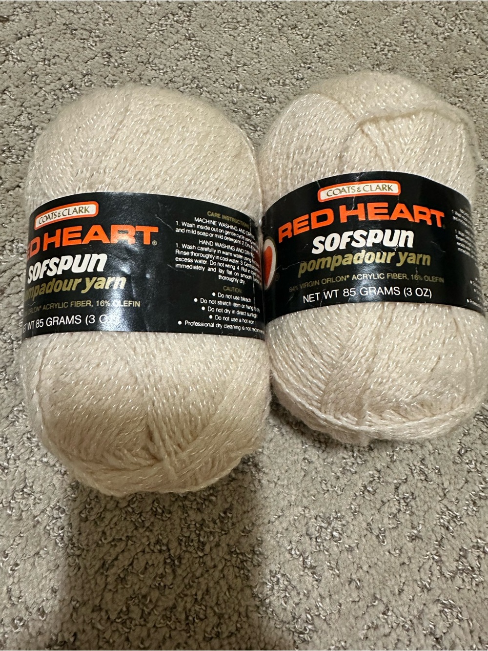 Red Heart Sofspun Pompadour Yarn - Eggshell